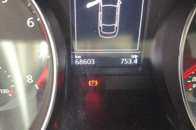 Used Volkswagen Magotan 2019 330TSI DSG Leading Model China VI Standard Odometer Close Up
