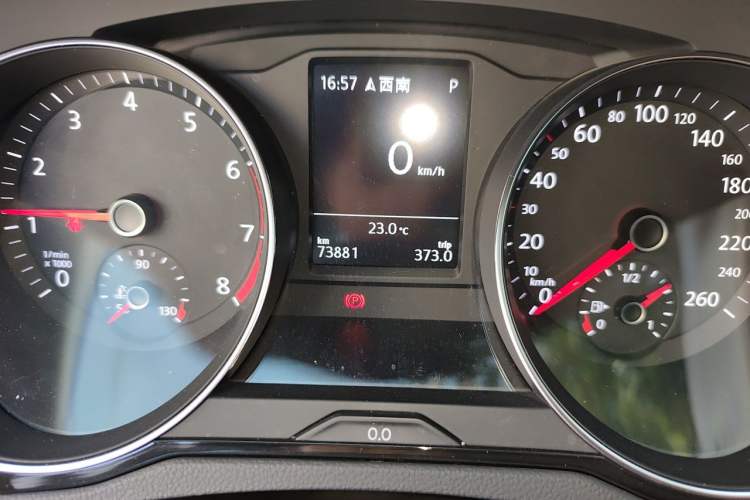 Used Volkswagen Magotan 2019 330TSI DSG Luxury Model China V Standard Odometer Close Up