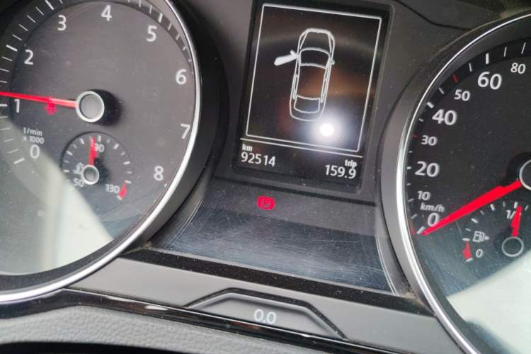 Used Volkswagen Magotan 2019 330TSI DSG Luxury Version China VI Standard Odometer Close Up