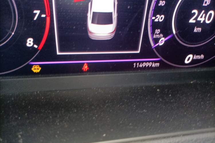 Used Volkswagen Magotan 2019 330TSI DSG Luxury Model China V Standard Odometer Close Up