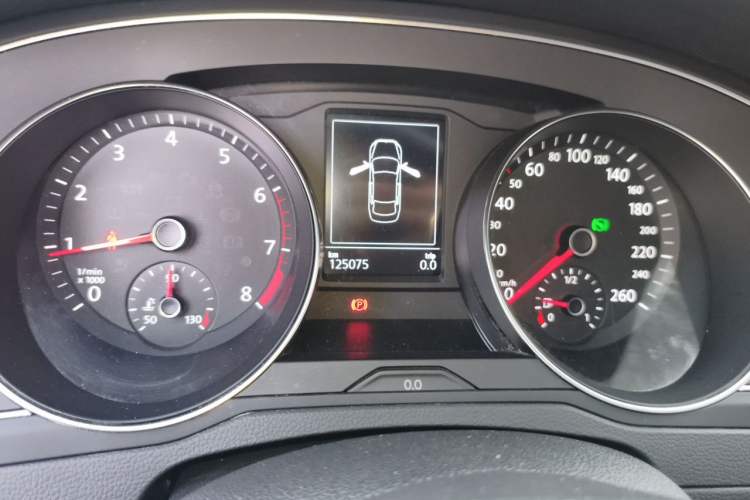 Used Volkswagen Magotan 2019 280TSI DSG Comfort Model China V Standard Odometer Close Up