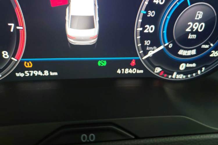 Used Volkswagen Magotan 2019 330TSI DSG Luxury Model China V Standard Odometer Close Up