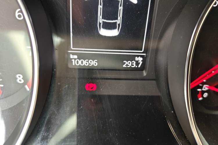 Used Volkswagen Magotan 2019 330TSI DSG Leading Model China VI Standard Odometer Close Up