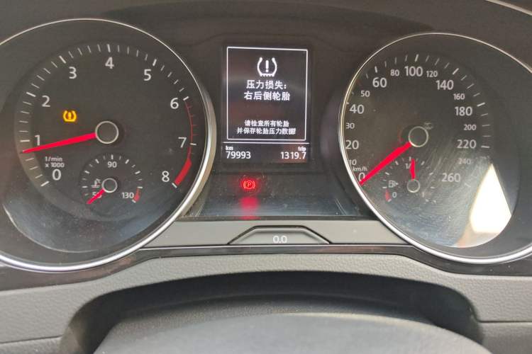 Used Volkswagen Magotan 2019 280TSI DSG Leading Model China V Standard Odometer Close Up