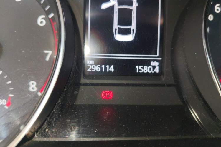 Used Volkswagen Magotan 2019 280TSI DSG Comfort Model China V Standard Odometer Close Up