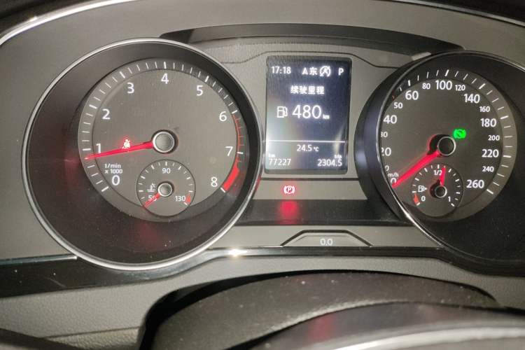 Used Volkswagen Magotan 2019 330TSI DSG Luxury Version China VI Standard Odometer Close Up