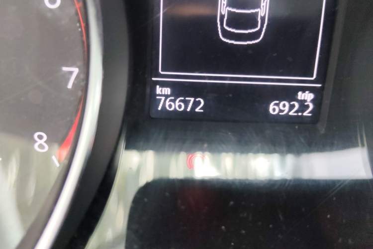 Used Volkswagen Magotan 2019 330TSI DSG Leading Edition China V Standard Odometer Close Up