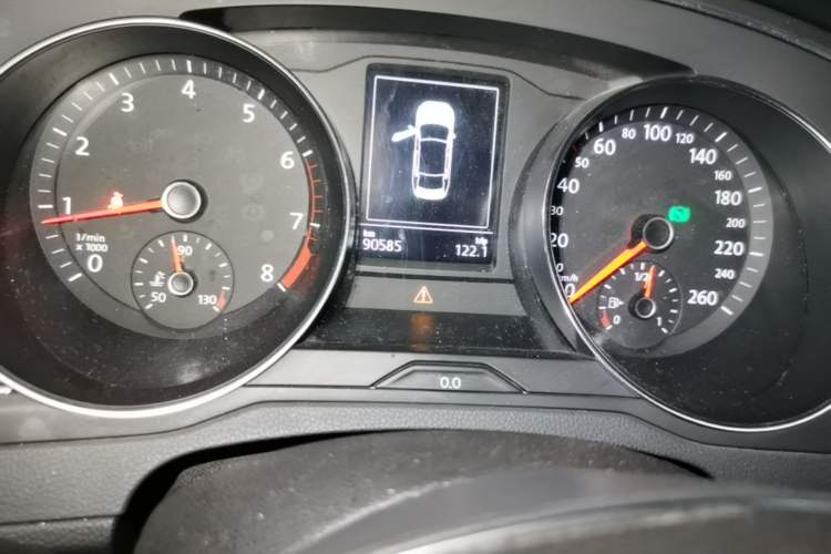 Used Volkswagen Magotan 2019 280TSI DSG Comfort Model China V Standard Odometer Close Up