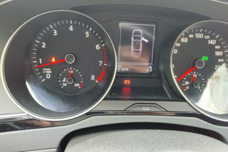 Used Volkswagen Magotan 2019 330TSI DSG Luxury Version China VI Standard Odometer Close Up