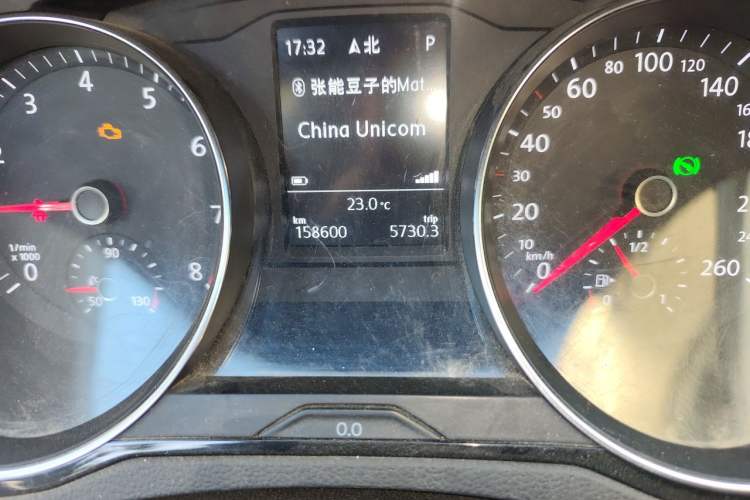 Used Volkswagen Magotan 2019 330TSI DSG Luxury Version China VI Standard Odometer Close Up