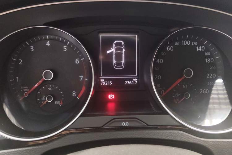 Used Volkswagen Magotan 2019 330TSI DSG Luxury Version China VI Standard Odometer Close Up