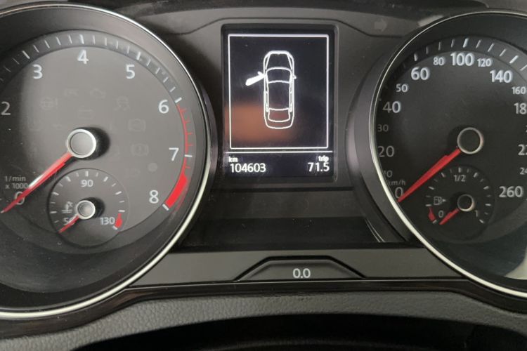 Used Volkswagen Magotan 2019 330TSI DSG Luxury Model China V Standard Odometer Close Up