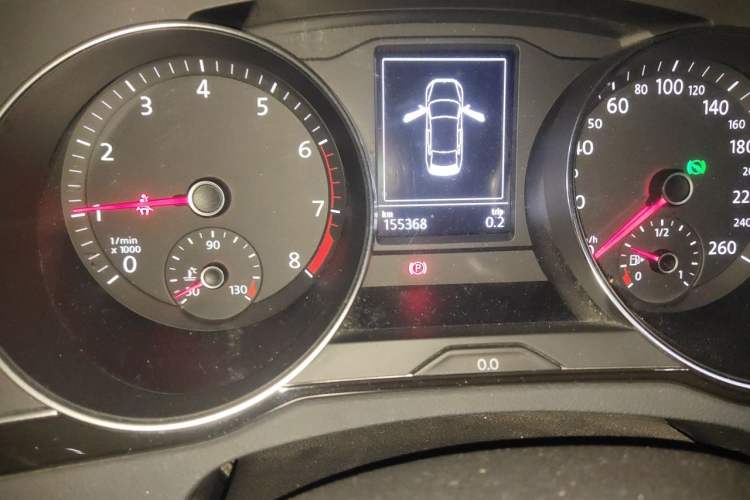 Used Volkswagen Magotan 2019 330TSI DSG Leading Model China VI Standard Odometer Close Up