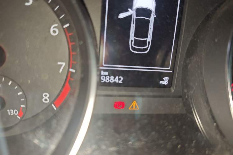 Used Volkswagen Magotan 2019 280TSI DSG Leading Model China V Standard Odometer Close Up