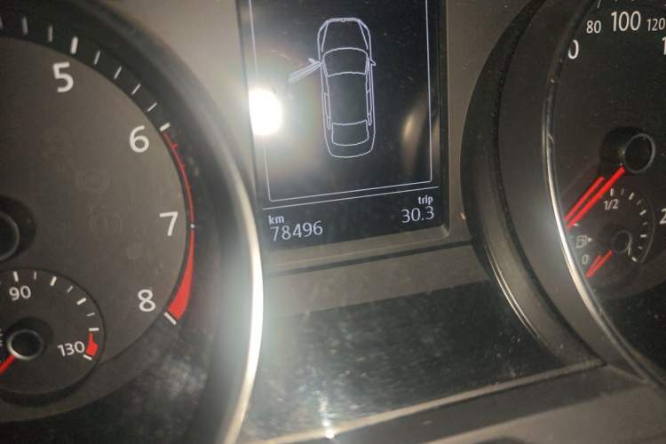 Used Volkswagen Magotan 2019 280TSI DSG Comfort Model China V Standard Odometer Close Up