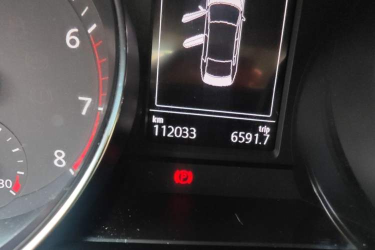Used Volkswagen Magotan 2019 330TSI DSG Leading Edition China V Standard Odometer Close Up