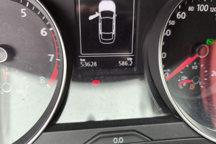 Used Volkswagen Magotan 2019 280TSI DSG Comfort Model China V Standard Odometer Close Up