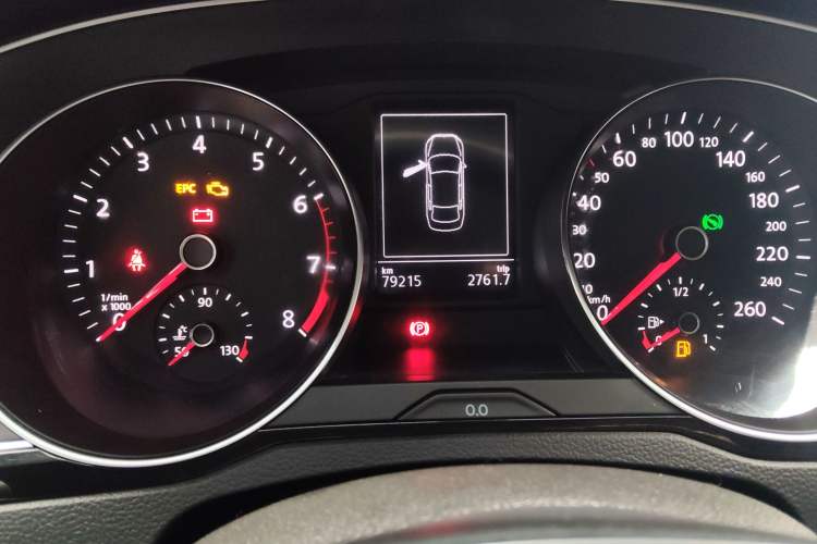 Used Volkswagen Magotan 2019 330TSI DSG Luxury Version China VI Standard Odometer Close Up