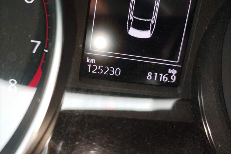 Used Volkswagen Magotan 2019 330TSI DSG Luxury Model China V Standard Odometer Close Up