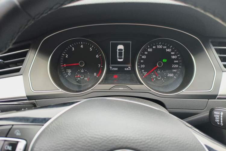 Used Volkswagen Magotan 2019 280TSI DSG Comfort Model China V Standard Odometer Close Up