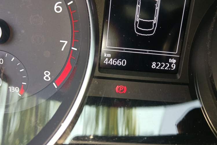 Used Volkswagen Magotan 2019 280TSI DSG Leading Model China V Standard Odometer Close Up