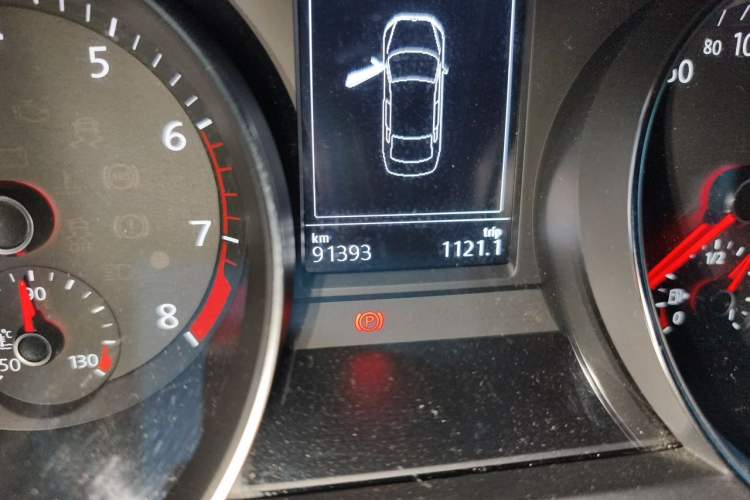 Used Volkswagen Magotan 2019 330TSI DSG Luxury Model China V Standard Odometer Close Up