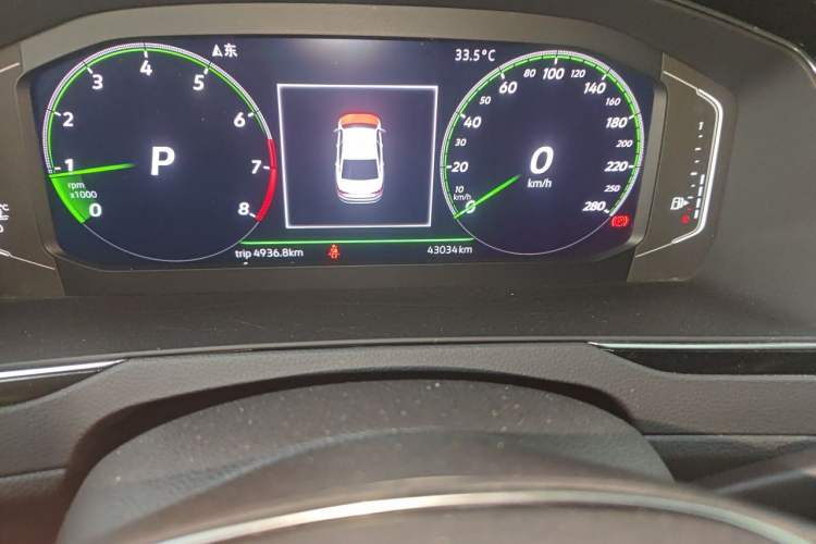 Used Volkswagen Magotan 2019 330TSI DSG Luxury Version China VI Standard Odometer Close Up