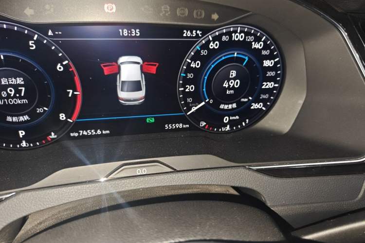 Used Volkswagen Magotan 2019 330TSI DSG Luxury Model China V Standard Odometer Close Up