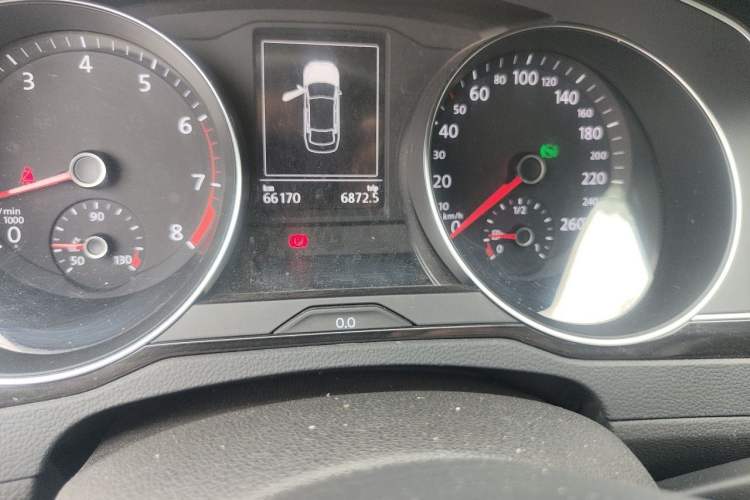 Used Volkswagen Magotan 2019 380TSI DSG Luxury Model China V Standard Odometer Close Up