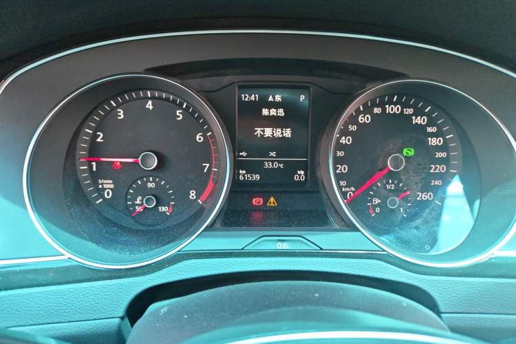 Used Volkswagen Magotan 2019 330TSI DSG Luxury Version China VI Standard Odometer Close Up