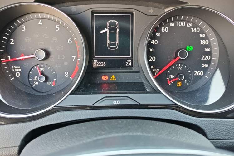 Used Volkswagen Magotan 2019 380TSI DSG Luxury Model China V Standard Odometer Close Up