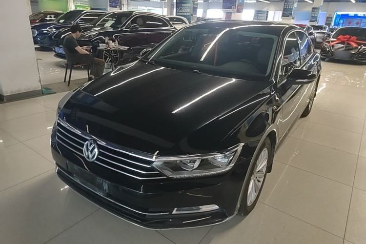 Used Volkswagen Magotan 2019 330TSI DSG Leading Edition China V Standard Guazi used car, China used car export, Used car for sale, Used cars, Cheapest cars for sale