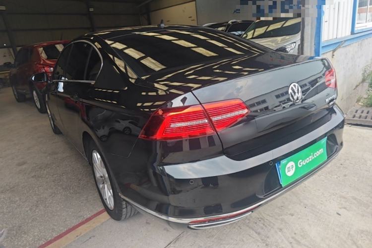 Used Volkswagen Magotan 2019 330TSI DSG Luxury Model China V Standard Rear Left 45 Deg