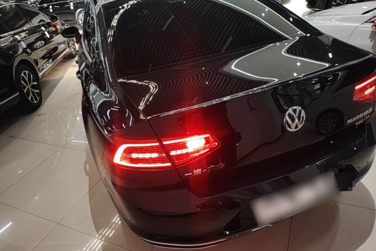 Used Volkswagen Magotan 2019 330TSI DSG Luxury Model China V Standard Rear Left 45 Deg