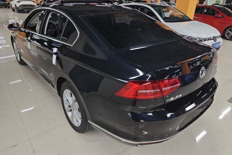 Used Volkswagen Magotan 2019 330TSI DSG Luxury Model China V Standard Rear Left 45 Deg