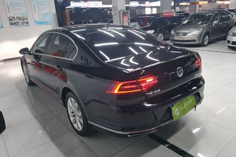 Used Volkswagen Magotan 2019 330TSI DSG Luxury Model China V Standard Rear Left 45 Deg