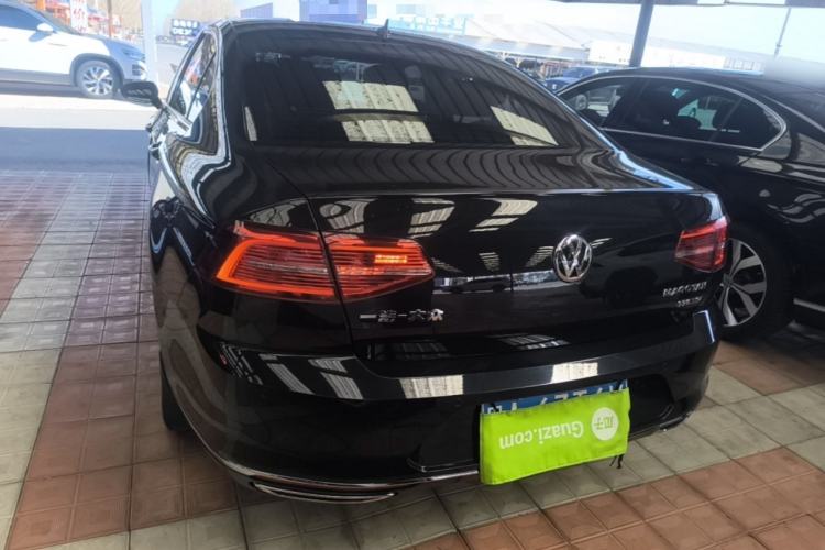 Used Volkswagen Magotan 2019 330TSI DSG Luxury Model China V Standard Rear Left 45 Deg