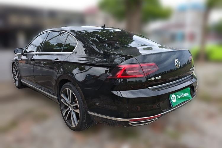 Used Volkswagen Magotan 2019 330TSI DSG Luxury Model China V Standard Rear Left 45 Deg