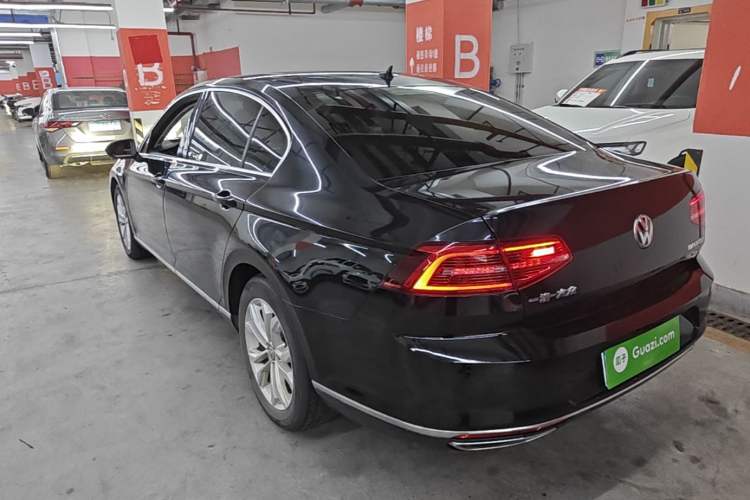 Used Volkswagen Magotan 2019 330TSI DSG Luxury Version China VI Standard Rear Left 45 Deg