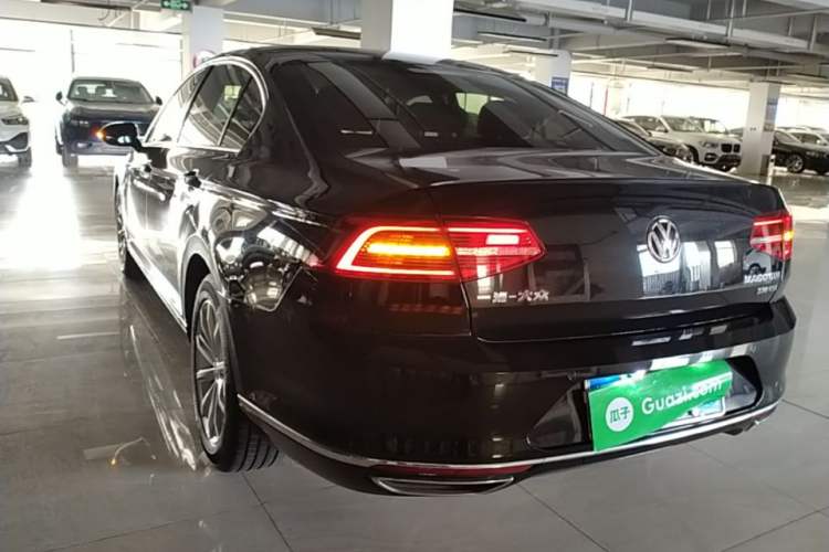 Used Volkswagen Magotan 2019 330TSI DSG Leading Model China VI Standard Rear Left 45 Deg