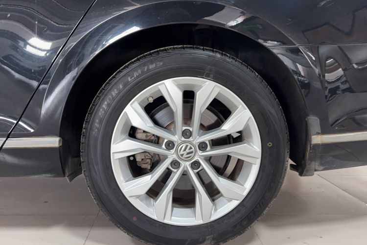 Used Volkswagen Magotan 2019 330TSI DSG Luxury Model China V Standard Rear