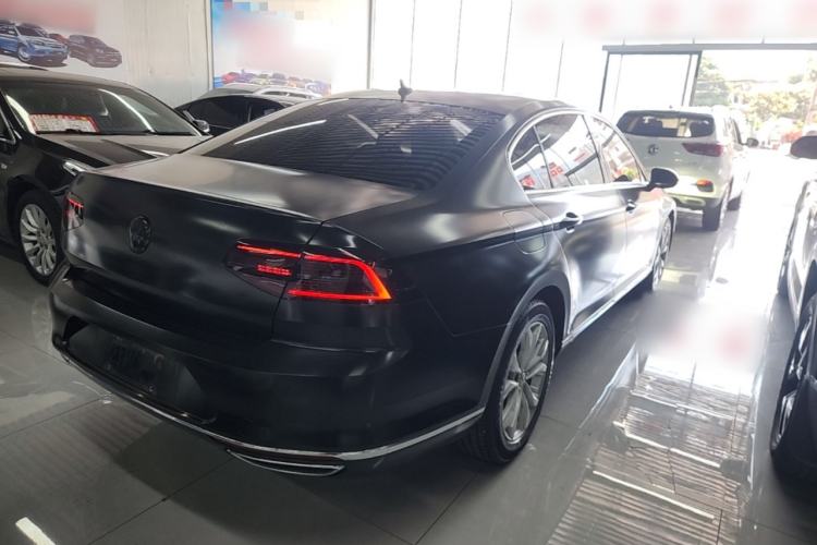 Used Volkswagen Magotan 2019 330TSI DSG Luxury Model China V Standard Rear Right 45 Deg