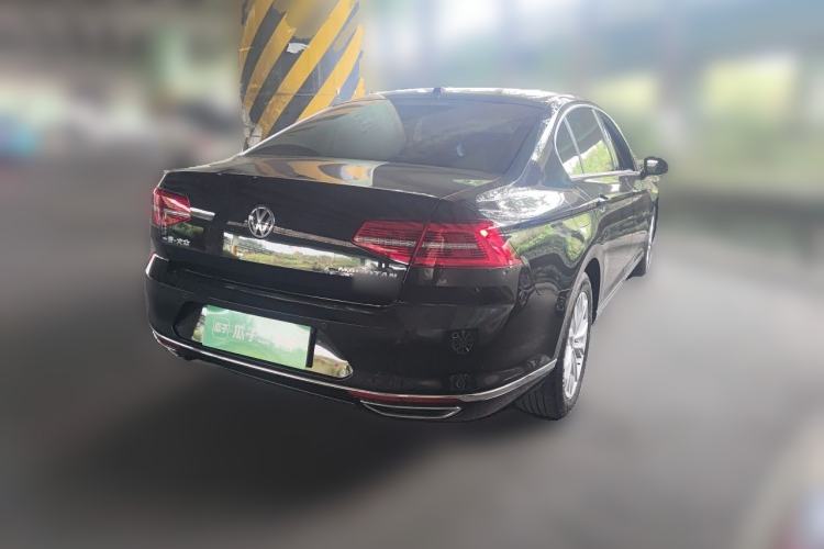 Used Volkswagen Magotan 2019 330TSI DSG Luxury Model China V Standard Rear Right 45 Deg