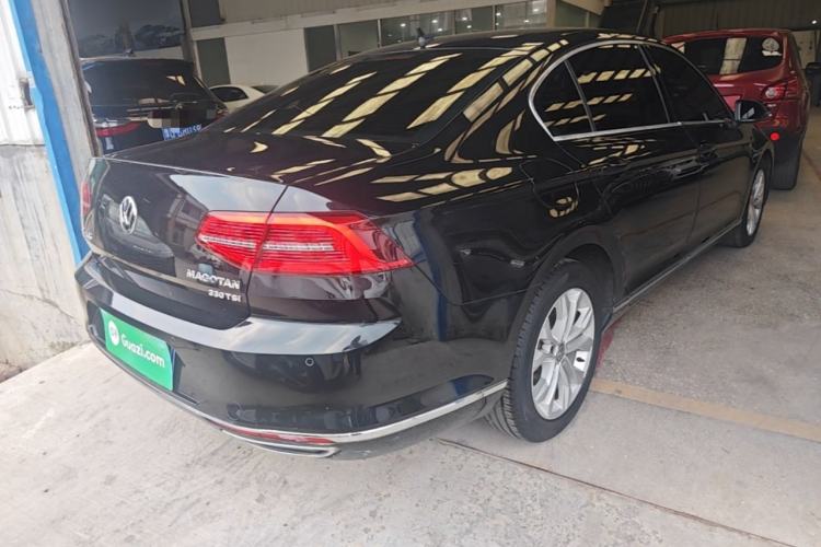 Used Volkswagen Magotan 2019 330TSI DSG Luxury Model China V Standard Rear Right 45 Deg