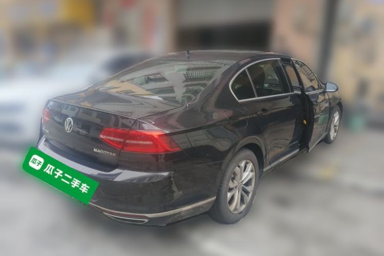 Used Volkswagen Magotan 2019 330TSI DSG Luxury Model China V Standard Rear Right 45 Deg