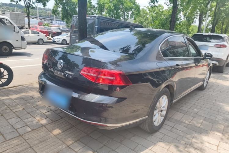 Used Volkswagen Magotan 2019 280TSI DSG Comfort Model China VI Standard Rear Right 45 Deg