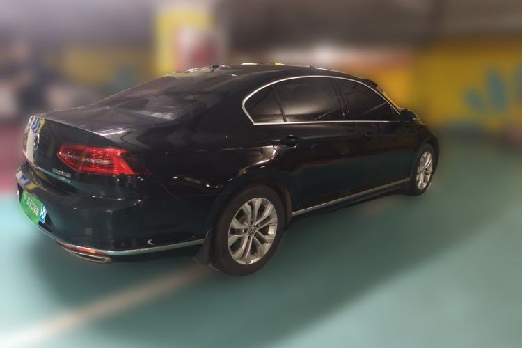 Used Volkswagen Magotan 2019 330TSI DSG Luxury Model China V Standard Rear Right 45 Deg