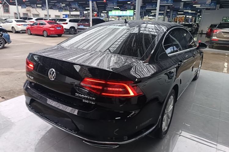 Used Volkswagen Magotan 2019 330TSI DSG Luxury Model China V Standard Rear Right 45 Deg