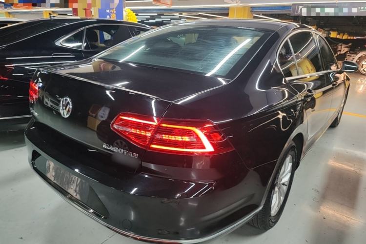 Used Volkswagen Magotan 2019 280TSI DSG Comfort Model China V Standard Rear Right 45 Deg