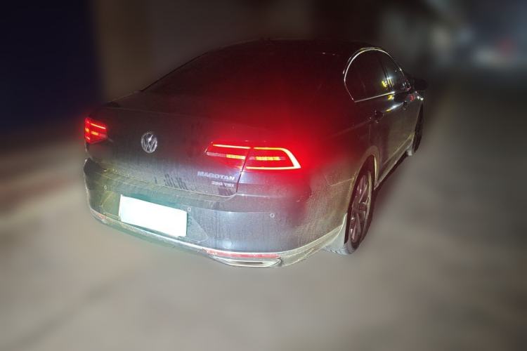 Used Volkswagen Magotan 2019 380TSI DSG Luxury Model China V Standard Rear Right 45 Deg